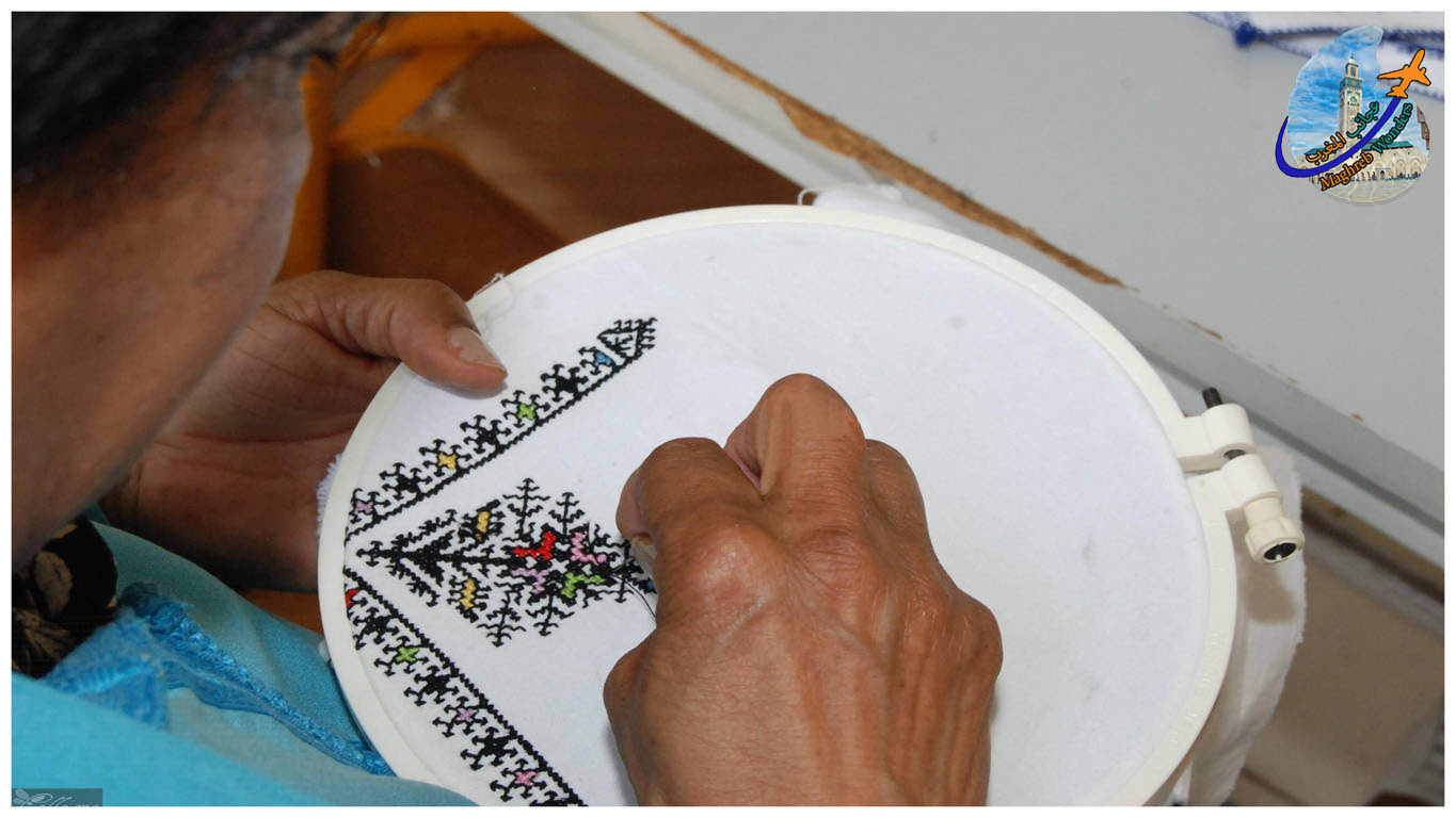 Learn the art of embroidery 
